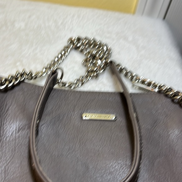 Crossover Rebecca Minkoff bag tan with silvertone chain and zipper - Picture 5 of 7
